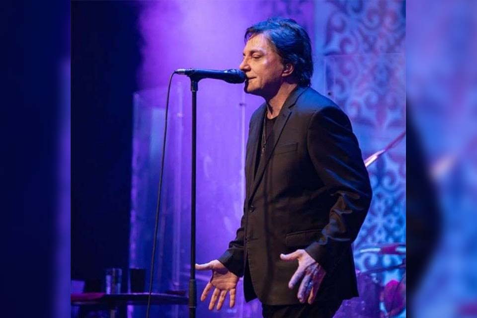 Após alta de hospital, Fábio Jr. manda recado aos fãs: Tô em casa