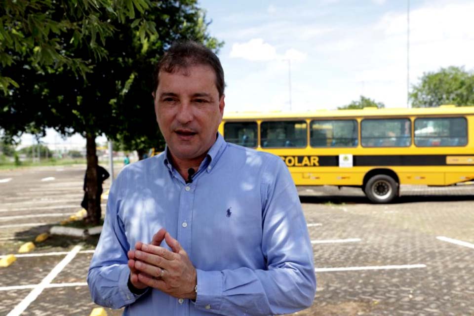 Prefeito Hildon Chaves anuncia aquisição de 146 ônibus para atender a zona rural