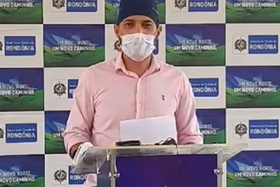 Vídeo: 'É realmente meio enrolado isso', diz Fernando Máximo sobre cem mil testes de Coronavírus
