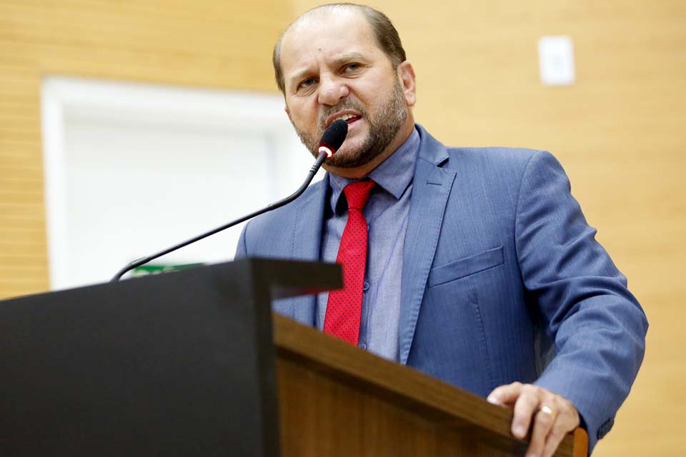 Cirone Deiró destina recursos para Associação da Linha 98 no município de São Miguel do Guaporé