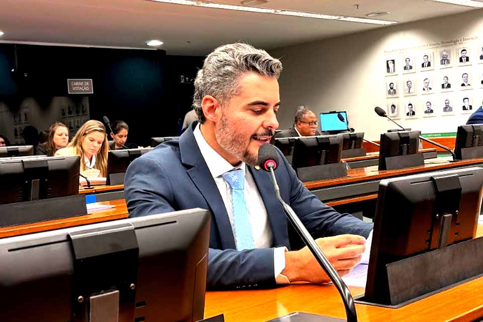 Relatoria de Thiago Flores aprovada amplia proteção à moradia de famílias ameaçadas