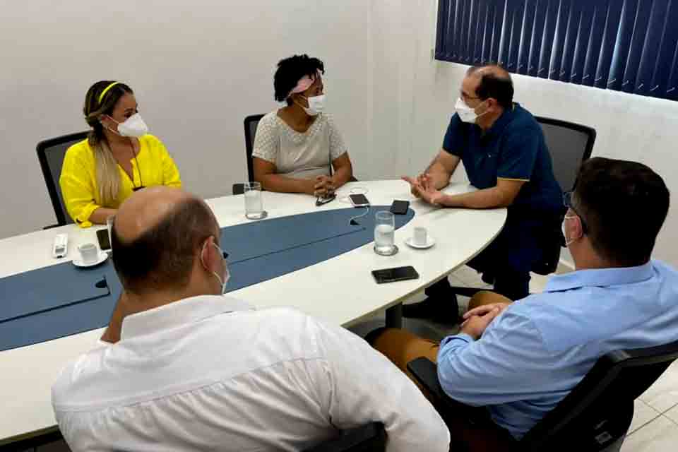 Deputada Silvia Cristina se reúne com superintendente do SEBRAE-RO para discutir obras e serviços do Centro de Reabilitação da Amazônia