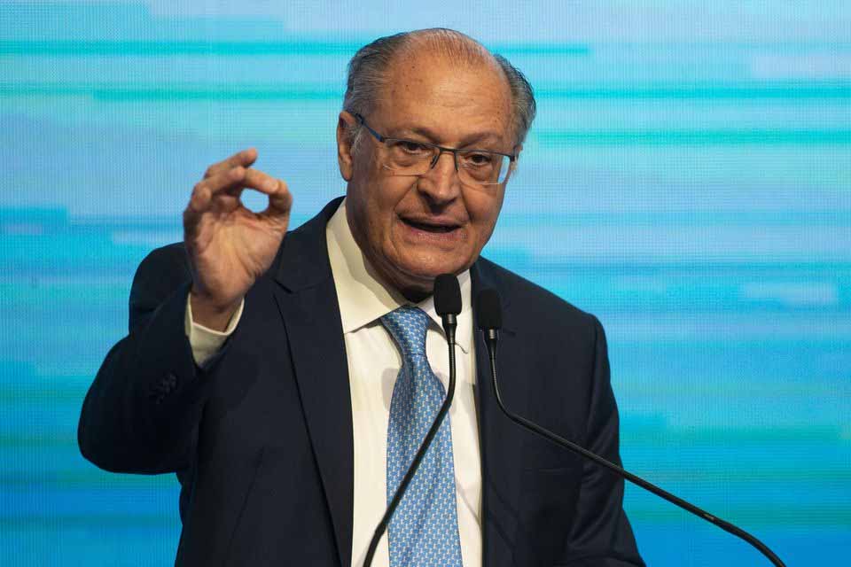 Alckmin visita Zona Franca de Manaus com previsão de anunciar R$ 700 milhões em investimentos