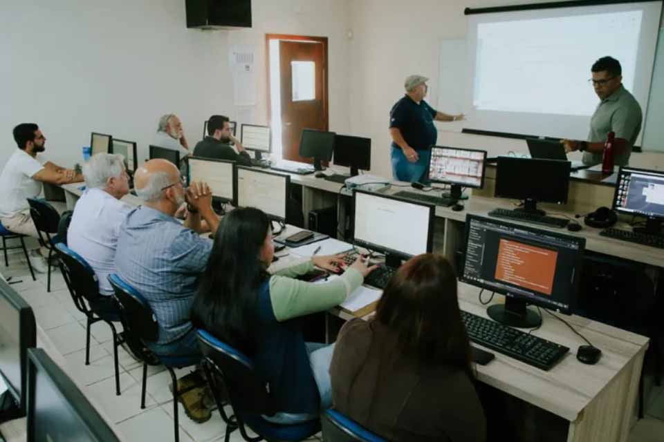 Vilhena é a primeira cidade de Rondônia a implantar QR Code em placas de obras públicas