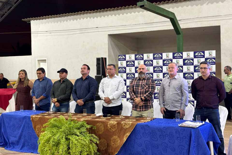 Prefeitura de Nova Mamoré entrega 973 títulos de regularização fundiária