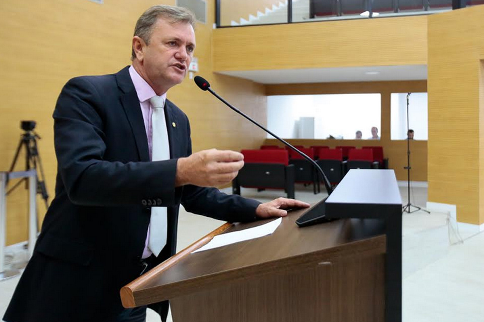 Luizinho Goebel indica troca do pagamento de dívida da Energisa, pela construção de hospitais e rodoviária na capital