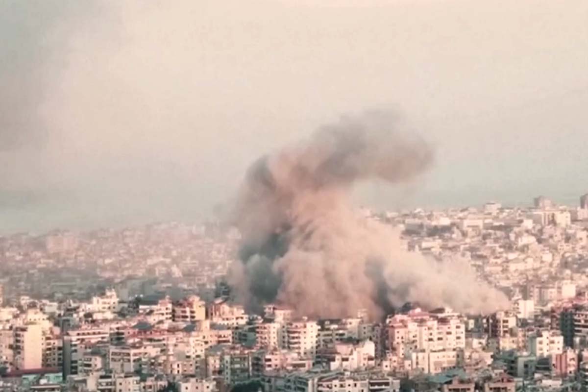 Israel ataca Teerã e Irã ameaça travar petróleo