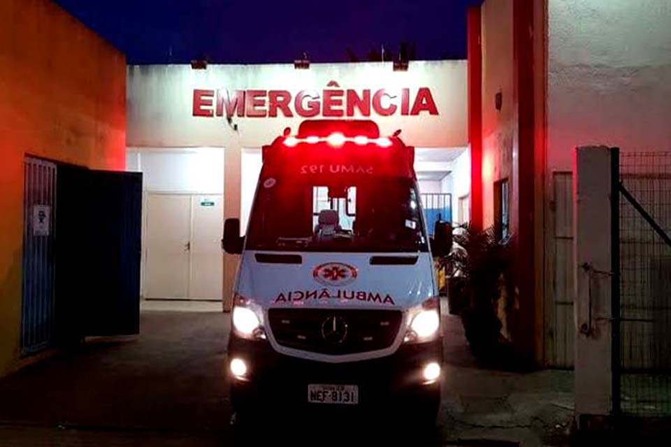 Mulher é encontrada na rua com varios cortes de faca na zona leste