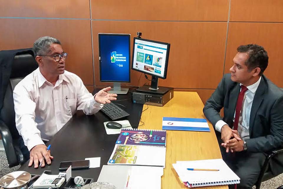 Ministério Público discute demandas da rede estadual de ensino com a Secretaria de Educação