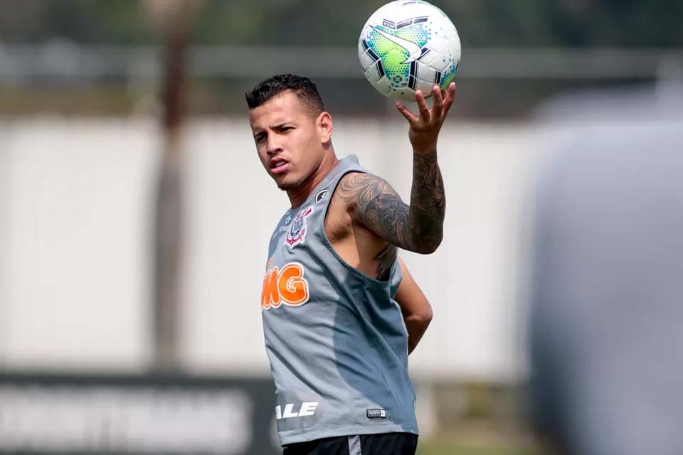 Corinthians paga dívida com Dínamo de Kiev pelo empréstimo de Sidcley e evita sanção na Fifa