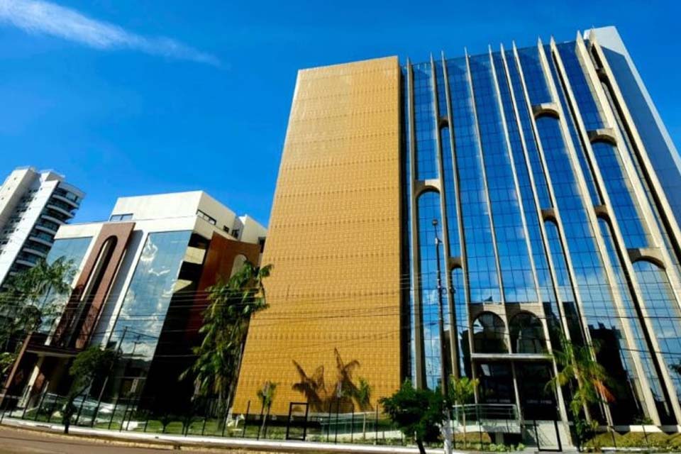 Prefeito de cidade no interior tem 30 dias para justificar possível dano aos cofres públicos avaliado em mais de R$ 830 mil