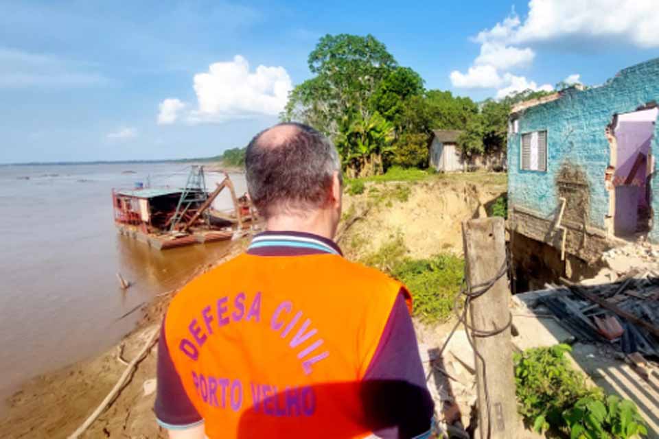 Prefeitura monitora e interdita áreas de riscos, orienta as famílias nesses locais e reabre trecho da Estrada do Belmont