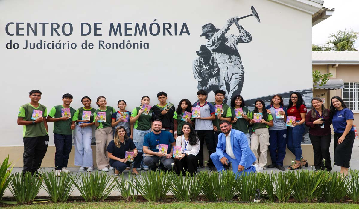 Alunos participam de júri simulado e conhecem história do Judiciário de Rondônia