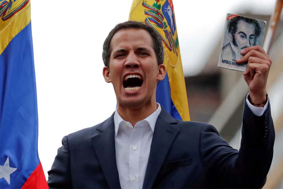 Guaidó decreta estado de alerta exclusivo do Governo
