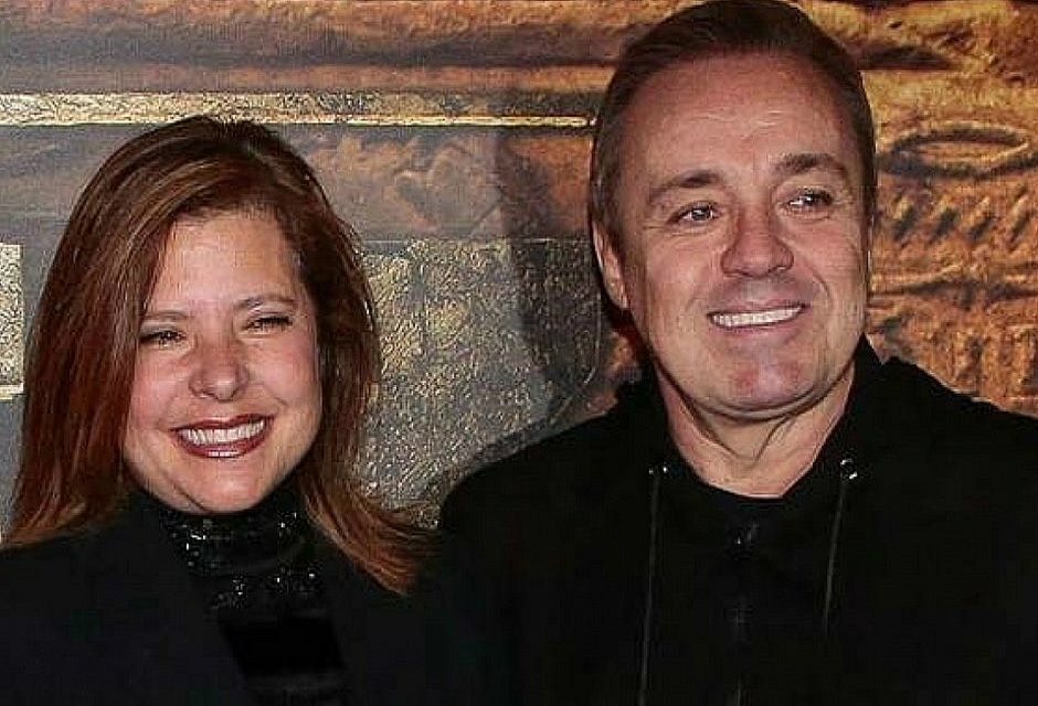 Mãe dos filhos de Gugu, Rose Miriam deixa EUA e se muda para SP