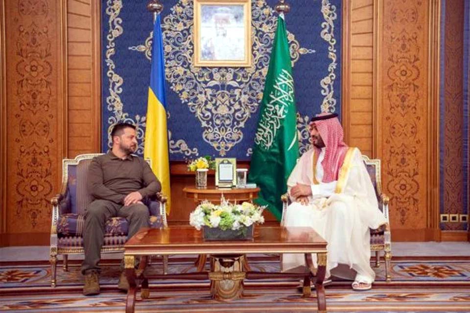 Arábia Saudita pode mediar paz entre Rússia e Ucrânia, diz príncipe