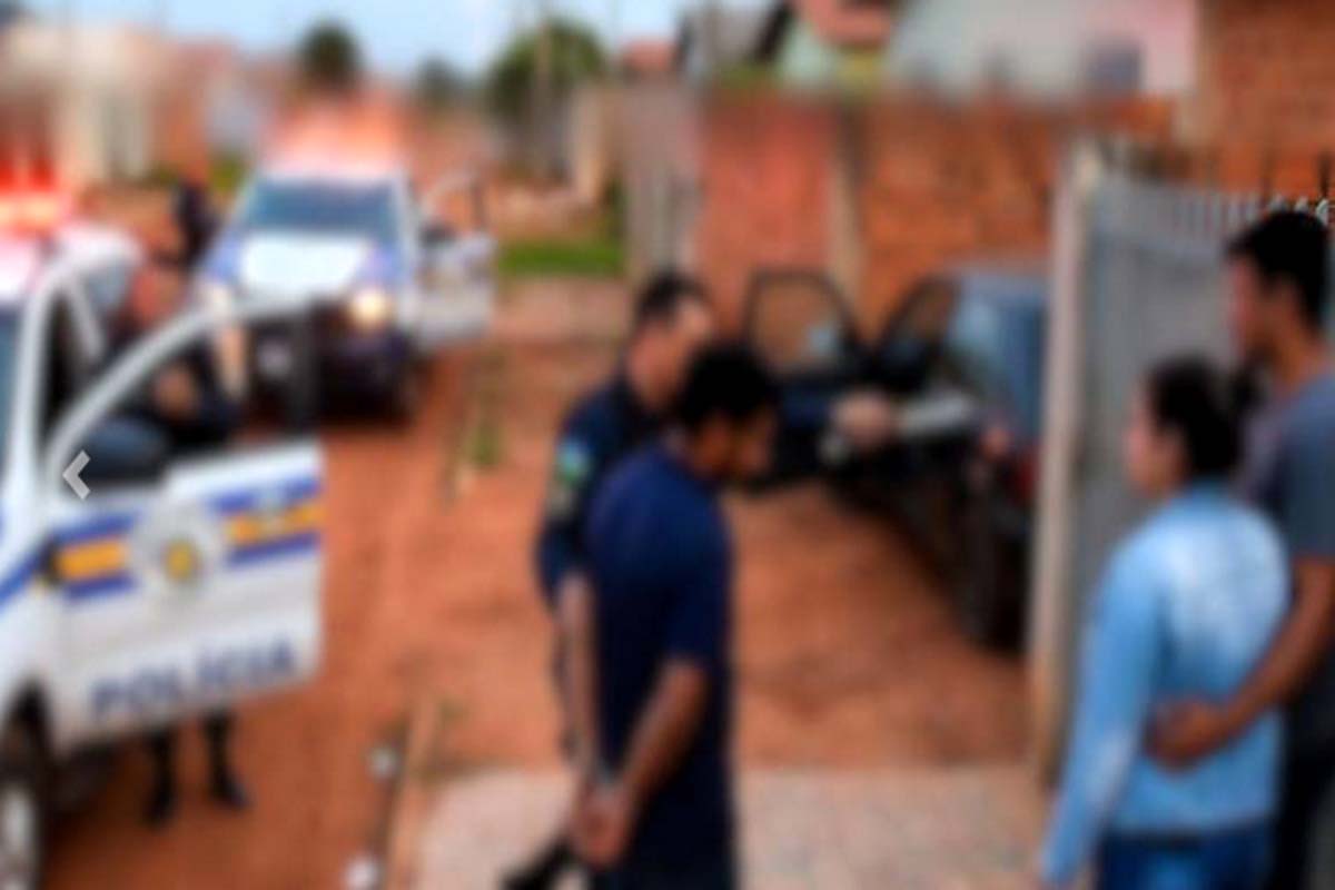 Homem é preso com faca,após ameaçar ex-companheira de morte 