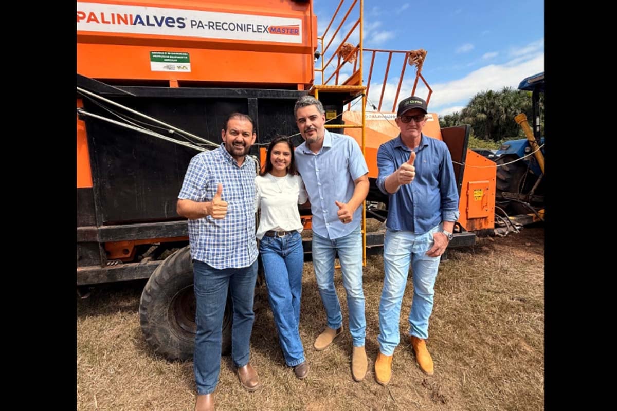 Laerte Gomes destaca fortalecimento do setor produtivo durante entrega de colheitadeira em Nova Brasilândia