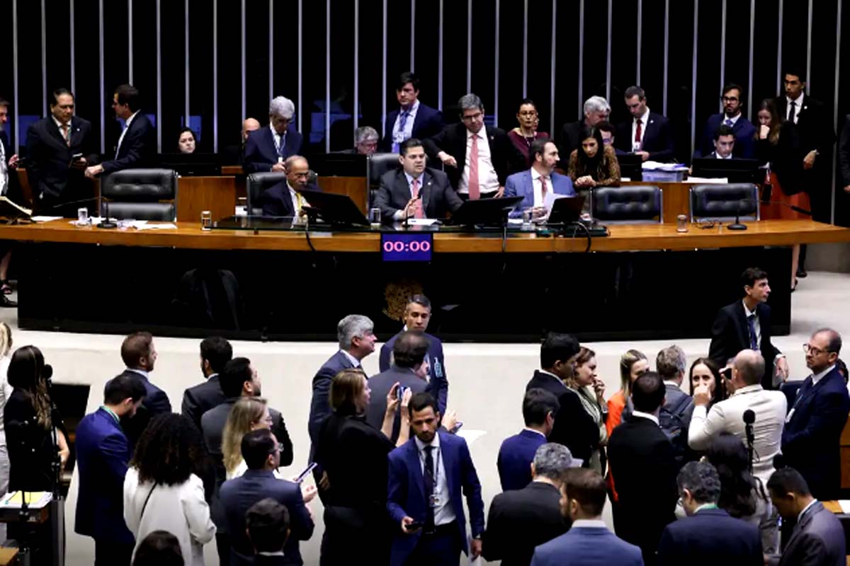 Congresso vota em 30 de abril veto de Lula a PL da Dosimetria