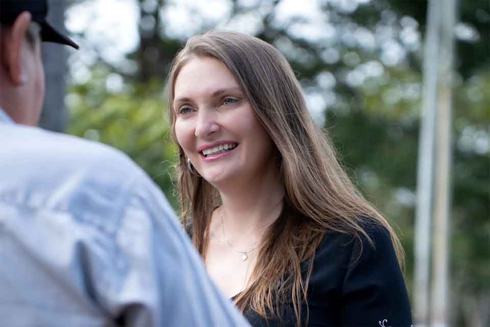 Deputada Gislaine Lebrinha apresenta indicação de construção de nova escola em Seringueiras