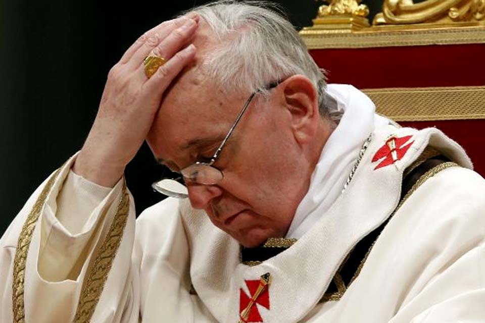 Papa Francisco expressa preocupação com Brasil após atos antidemocráticos 