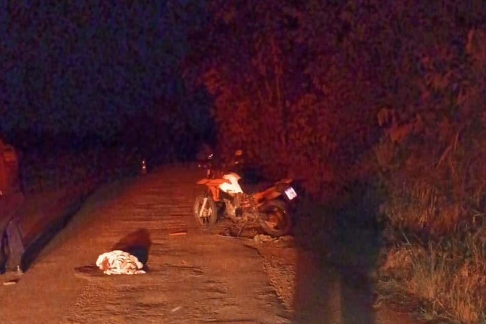 Casal em moto fica gravemente ferido após colisão com Ônibus na RO-010