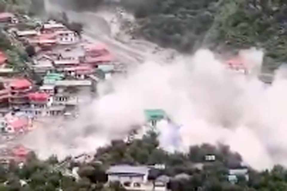 Chuvas torrenciais matam mais de 200 pessoas na Índia e no Paquistão