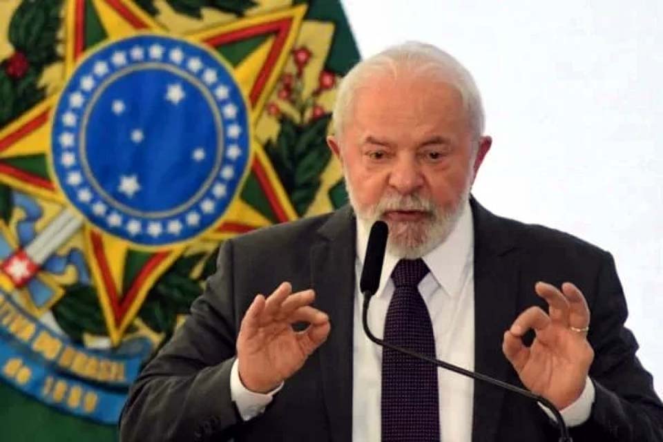Lula diz que vai escolher novo PGR com “mais critério”