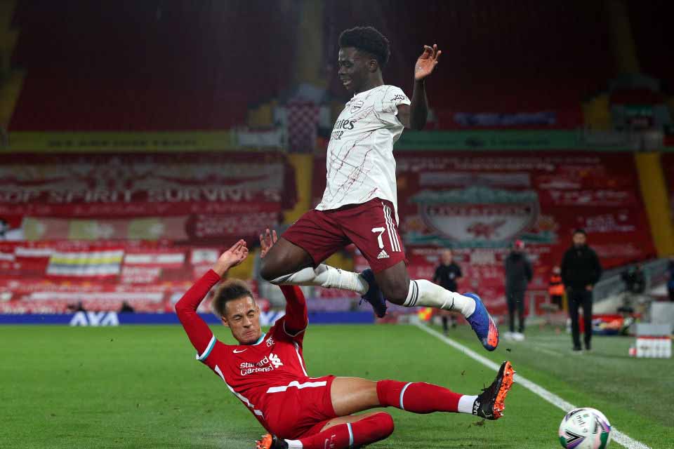 VÍDEO - Nos pênaltis, Arsenal elimina o Liverpool na Copa da Liga Inglesa; Melhores Momentos
