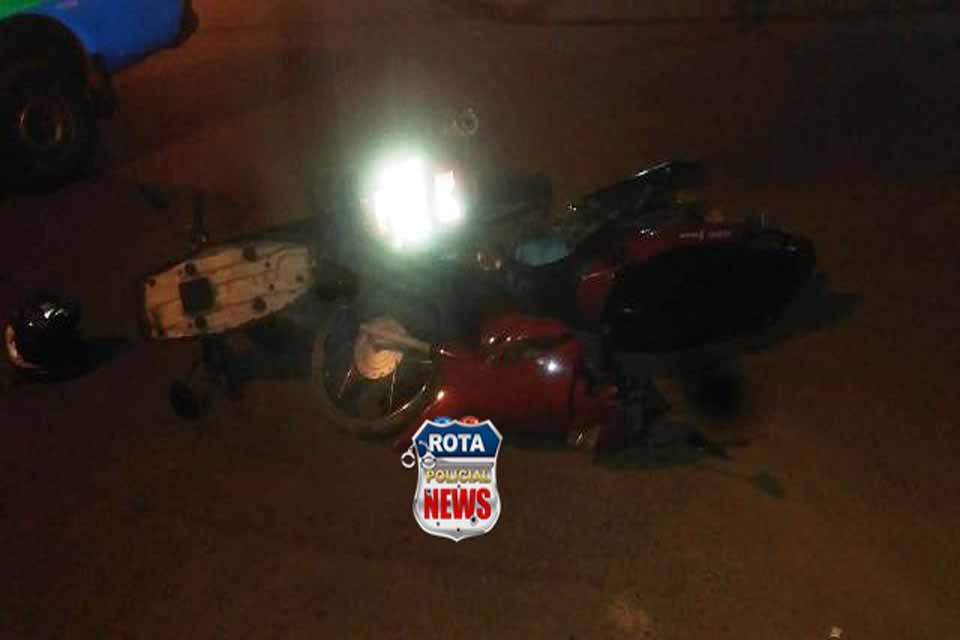 Colisão entre motonetas deixa duas pessoas feridas em Vilhena