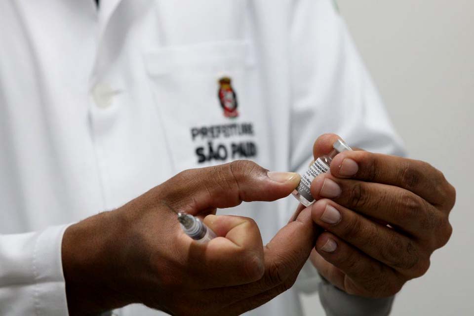 Mortalidade materna foi 70% maior em 15 meses de pandemia, diz estudo