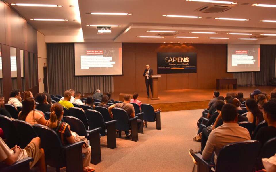 Palestra para acadêmicos abre novo projeto do MPC-RO