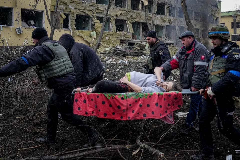 Relatório da Anistia Internacional atribui crimes de guerra à Rússia