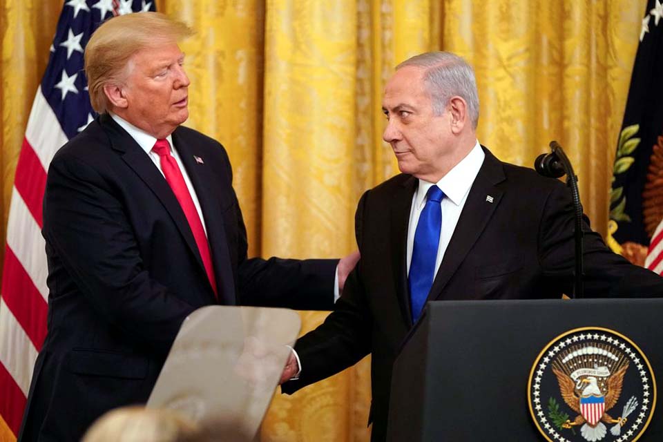 Trump media acordo de paz histórico entre Israel e Emirados Árabes