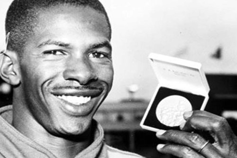 Adhemar Ferreira da Silva é homenageado pela World Athletics