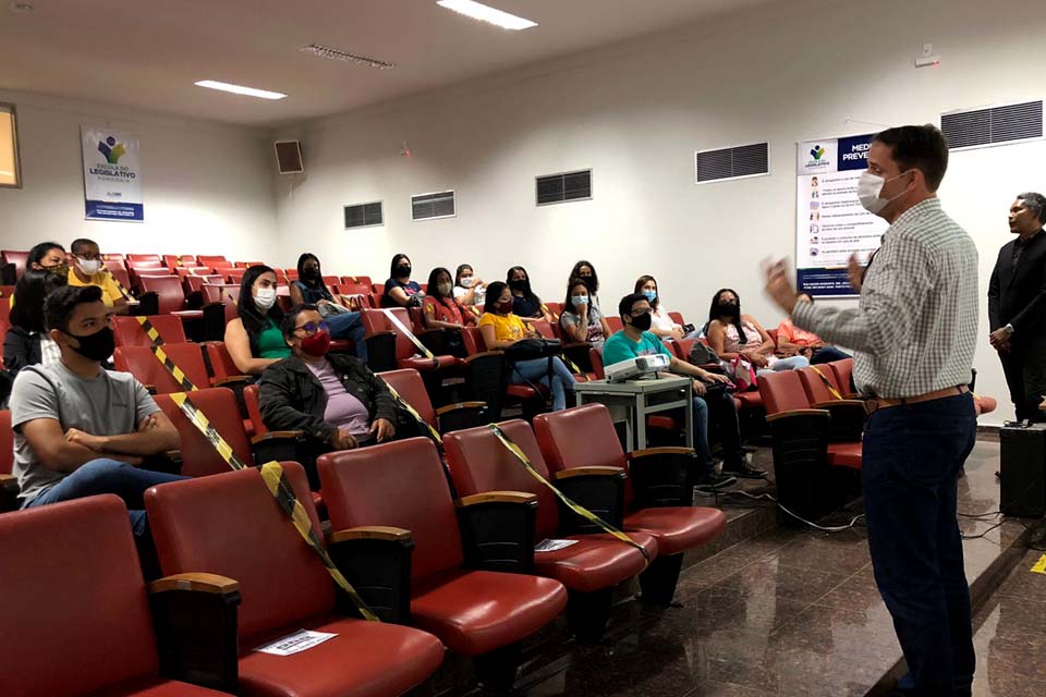 Quatro cursos estão em andamento na Escola do Legislativo