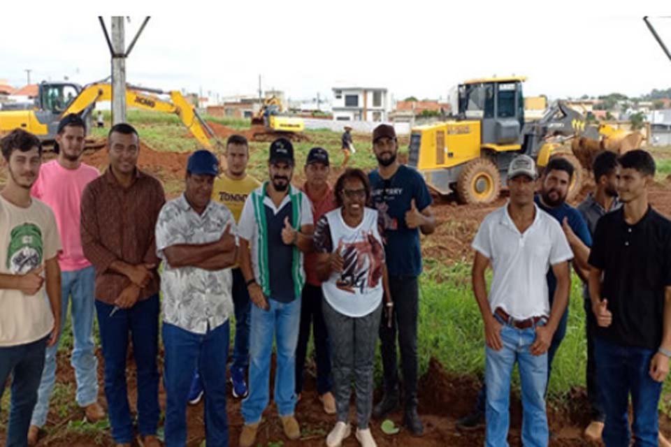 Em Ouro Preto do Oeste, 180 pessoas concluem curso de operador de máquinas pesadas