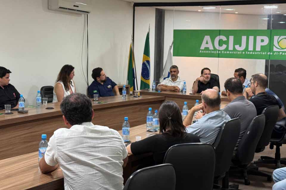 Deputado Alex Redano participa de Fórum de Desenvolvimento Econômico em Ji-Paraná