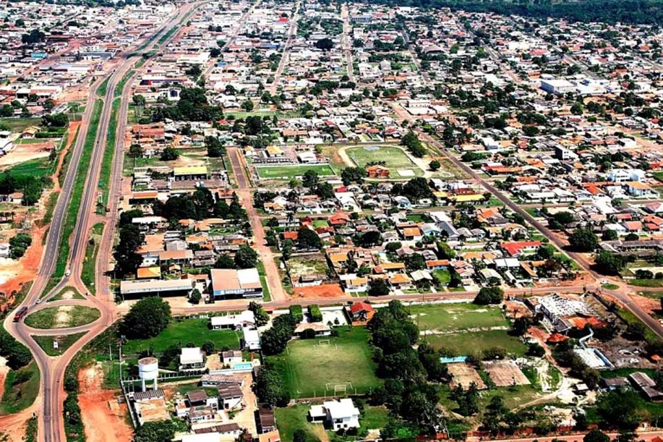 MP de Rondônia investiga uso restrito de maquinários em convênios municipais de Pimenta Bueno