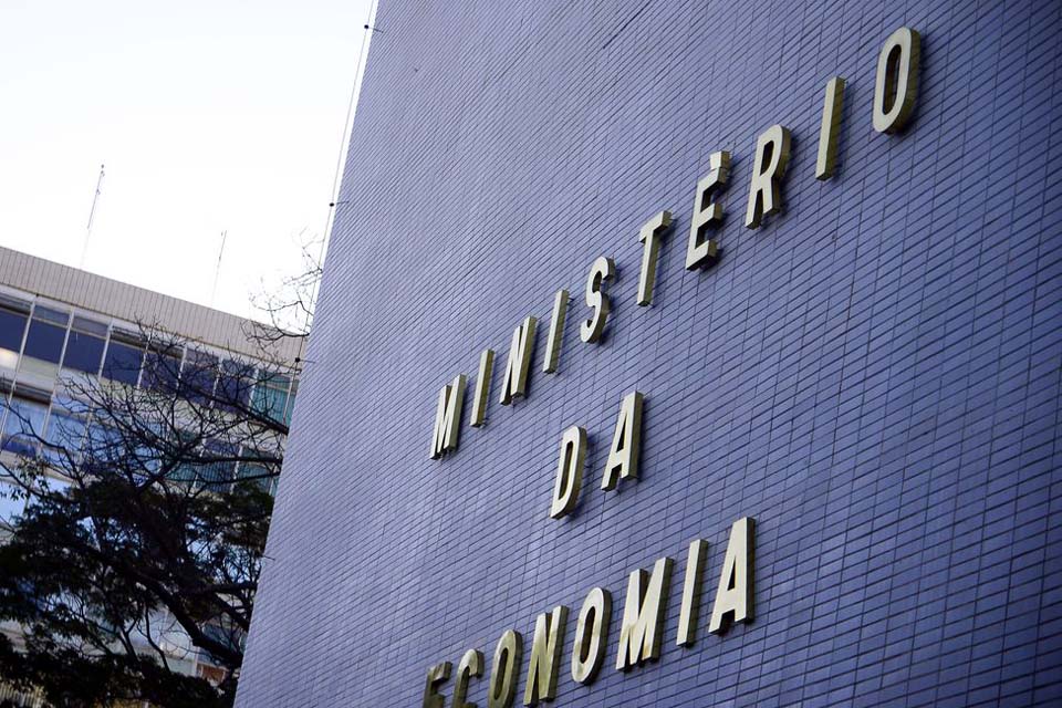 Governo pretende economizar R$ 97 milhões com licitação centralizada