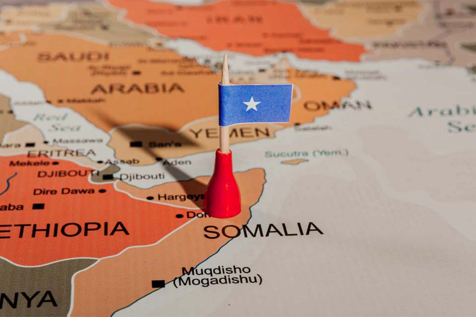Ataque Terrorista na Somália: Pelo menos 6 mortos e 12 feridos em atentado