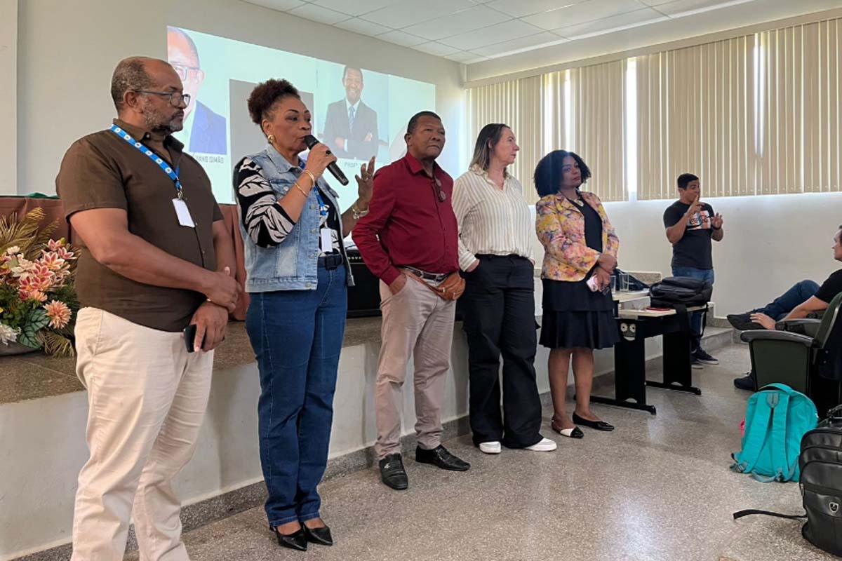  Campus Cacoal promove roda de conversa em alusão ao Dia Nacional de Denúncia Contra o Racismo
