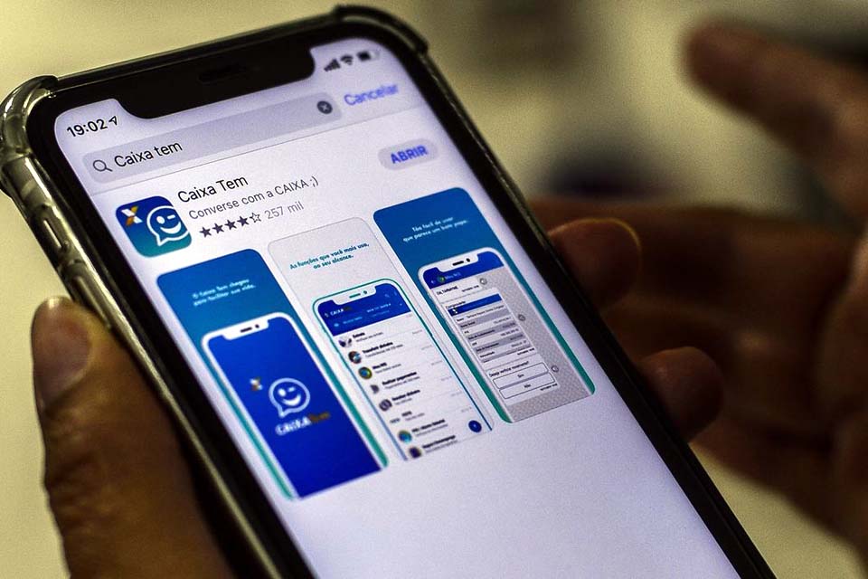 Trabalhadores nascidos em fevereiro podem sacar até R$ 1 mil no FGTS