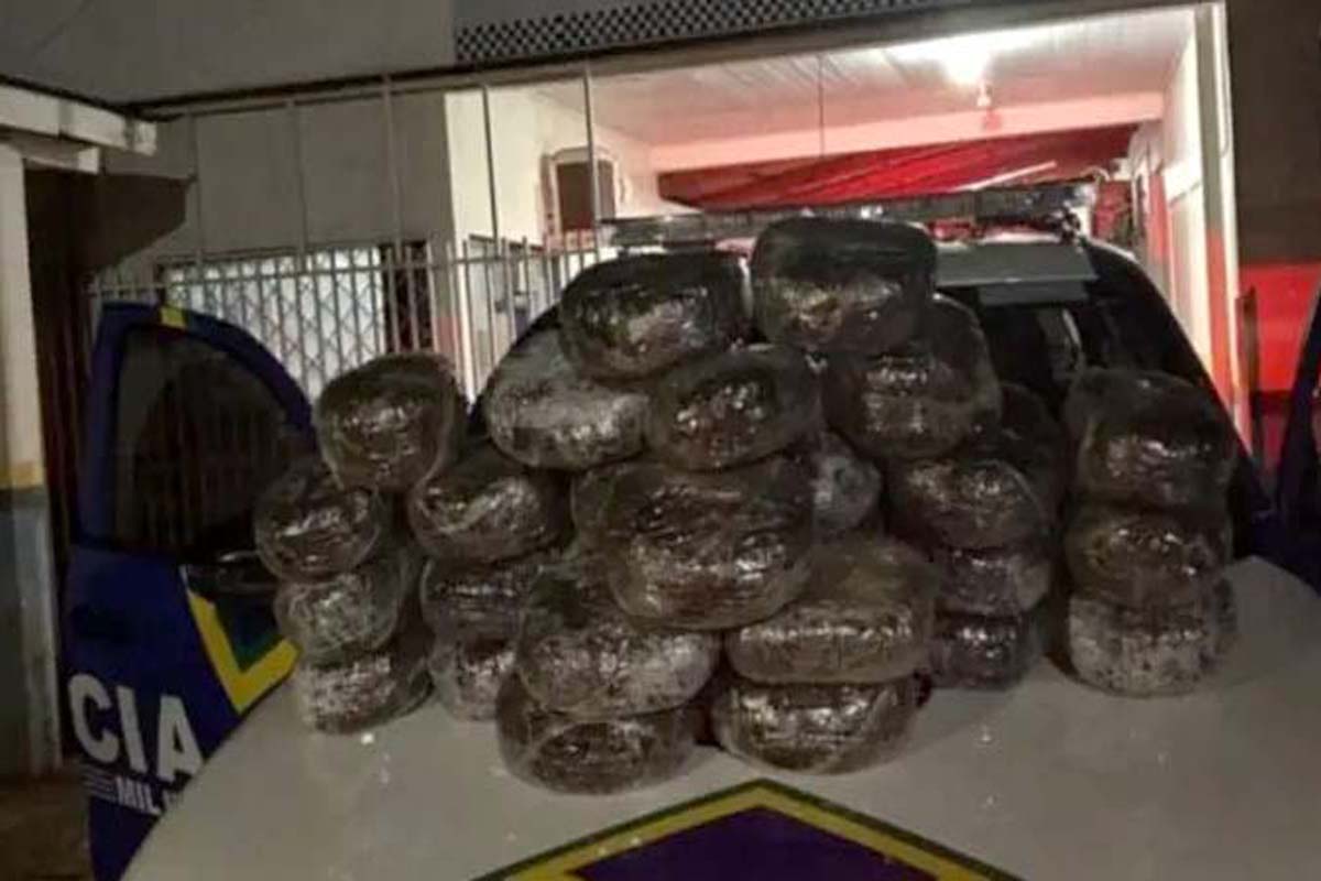 Homem é preso em flagrante com mais de 30 quilos de maconha 