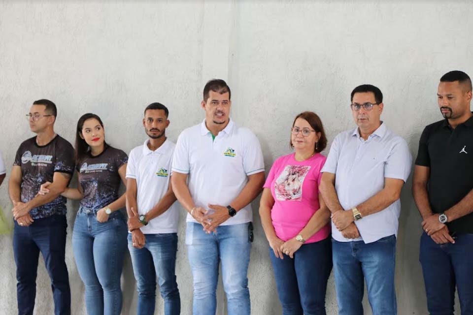 Prefeitura avança na política de inclusão social e oferece natação para crianças adolescentes e idosos