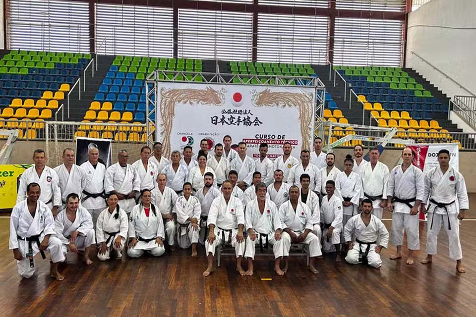 Seminário com Sensei Yoshizo Machida reúne karatecas em Porto Velho
