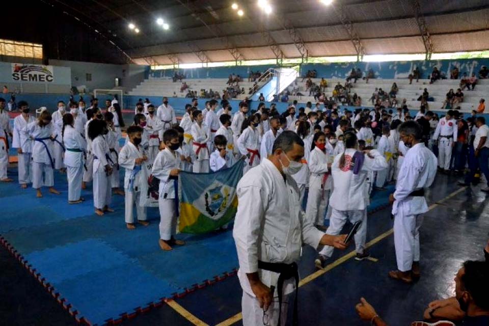 Com premiação aos melhores colocados, Festival de Artes Marciais reuniu mais de 300 atletas em quatro modalidades
