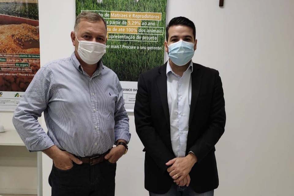 Lúcio Mosquini se reúne com  Superintendente de Rondônia para tratar de abertura de crédito para os pequenos produtores rurais