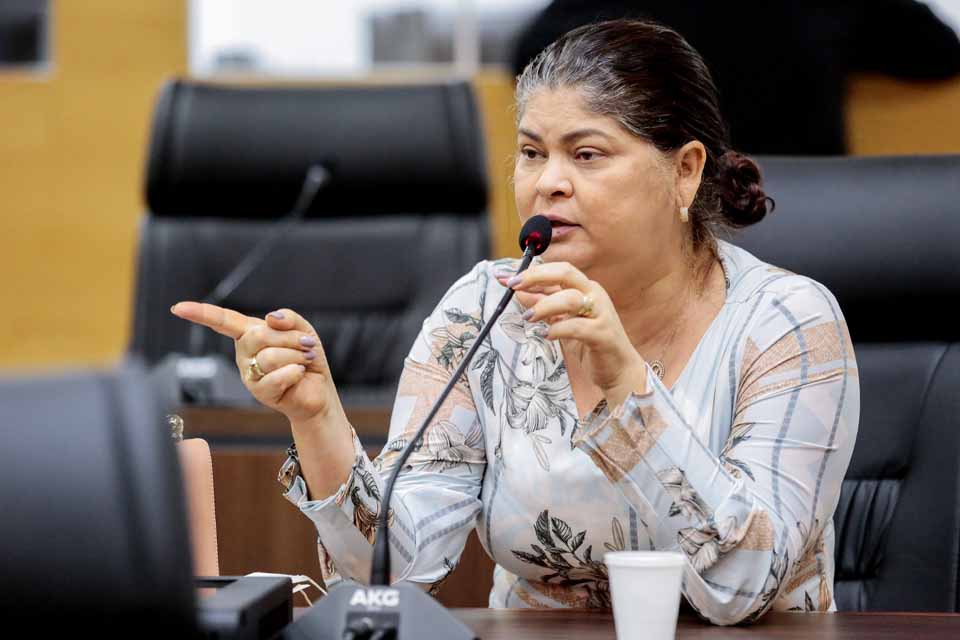 Deputada Cassia Muleta destina emenda para aquisição de ambulância para Jaru