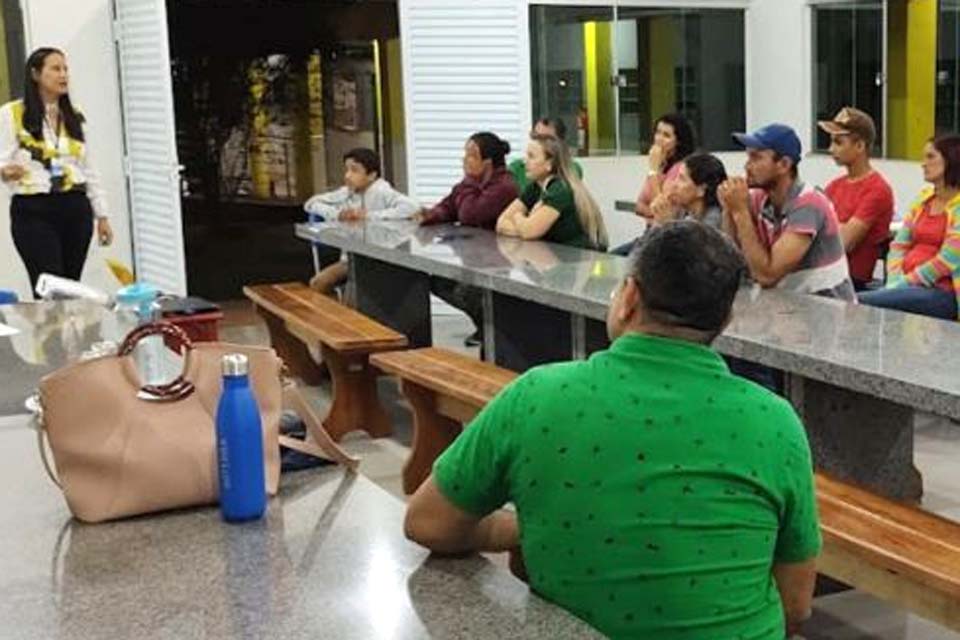 Semed realiza ação com profissionais da educação e pais do Atendimento Educacional Especializado